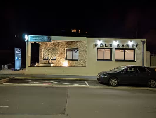 Location : pôle santé - saônéa
