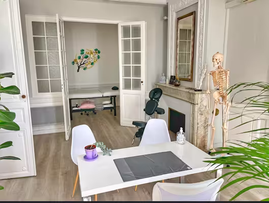 Loue local professionnel / bureau / cabinet