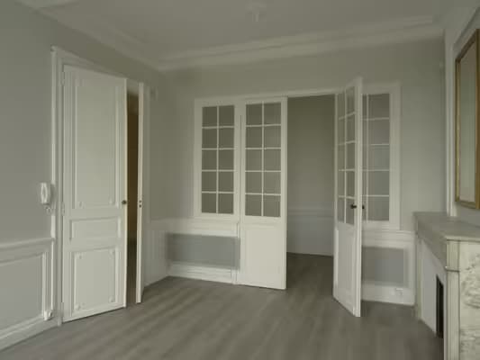 Loue local professionnel / bureau / cabinet