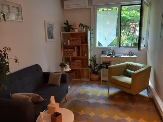 Salle de soin dans cabinet pluridisciplinaire lyon confluence (69002)