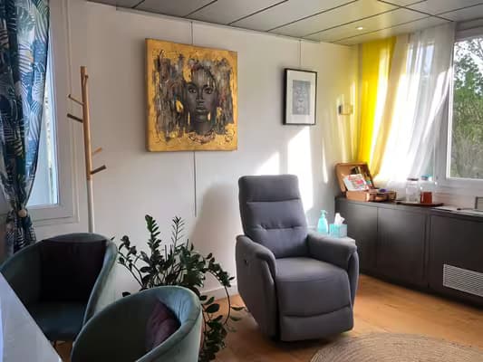 Bureau équipe lumineux meuble