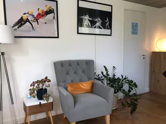 Bureau équipe lumineux meuble