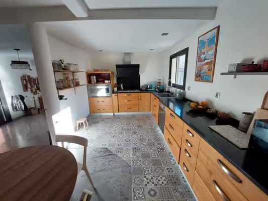 Vente cabinet 60 m2 + maison 210 m2 : 440 000 €