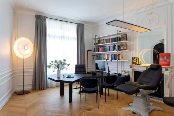 À VENDRE - LOCAL D’EXCEPTION POUR PROFESSION MÉDICALE ESTHÉTIQUE - Paris 16ème