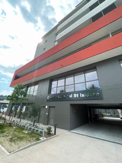 Bureau à louer - centre nicéo sport santé (nice saint-isidore)