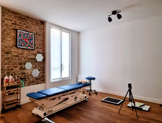Local a louer 22 m2 - paris 17ème batignolles - cabinet pluridisciplinaire