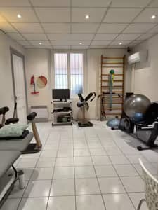 Location cabinet centre ville cannes 48m2