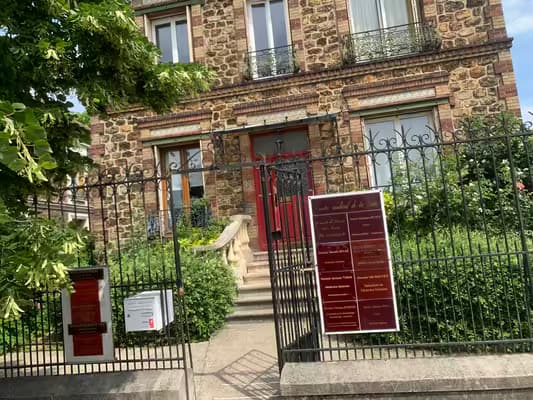 Le groupe médical scm bondy gare (situé à 2 min à pied de la gare rer e de bondy) recherche un médecin