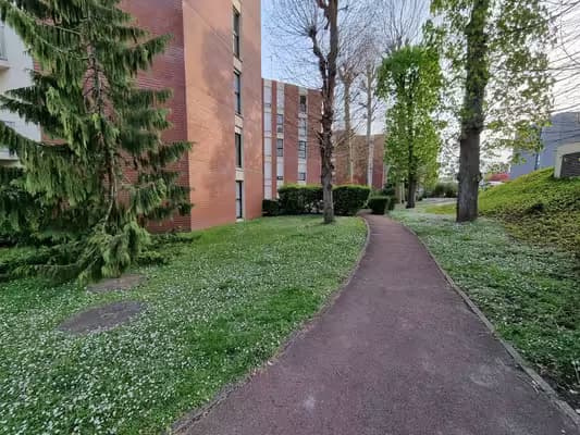 Location d'un cabinet lumineux 13 m2 au sein d'un pôle santé