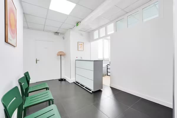 🏥 À VENDRE – Centre Médical Pluridisciplinaire à Garches
