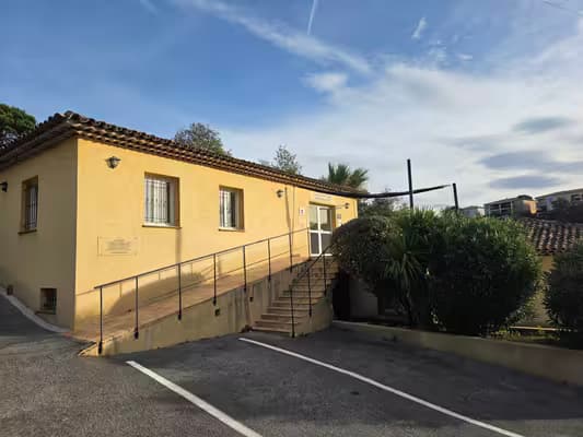 Location locaux professionnels sainte maxime