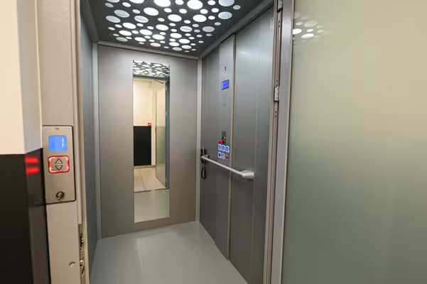 Cabinets médicaux spacieux tout équipé