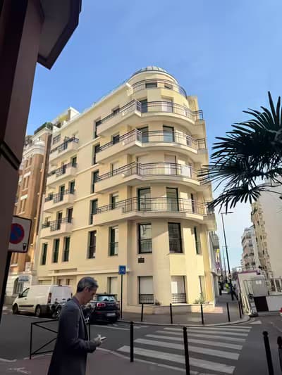 Box 12m2 refait à neuf