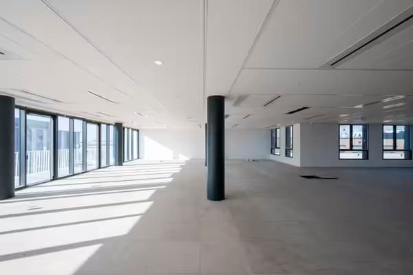 Plateaux ERP 330m² de bureaux neufs indépendants