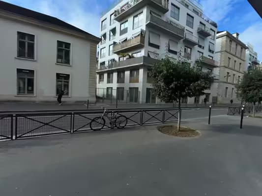 A vendre : cabinet médical / local commercial paris 12ieme en rez-de-chaussée – métro à 2 min à pied