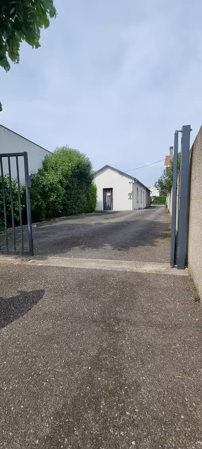 Libourne local disponible-excellente visibité-axe passant