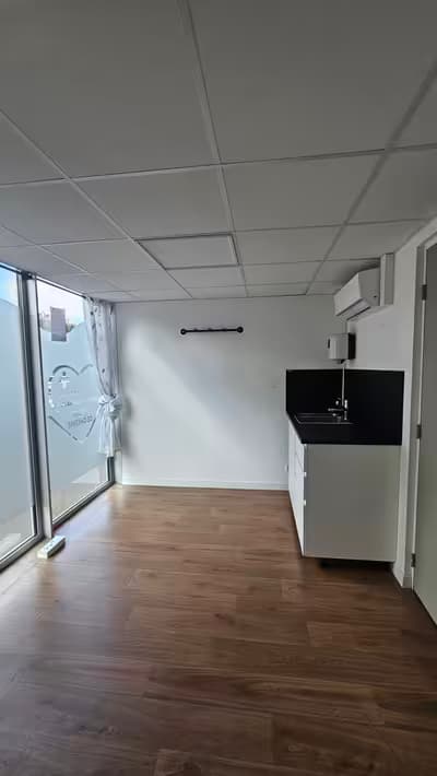 Cabinet à louer