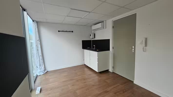 Cabinet à louer