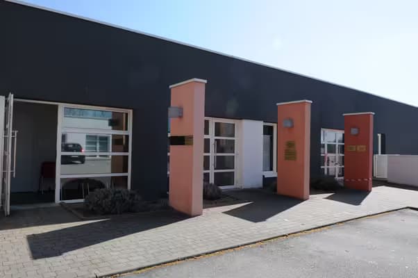 Local professionnel 100m2 mareuil sur lay