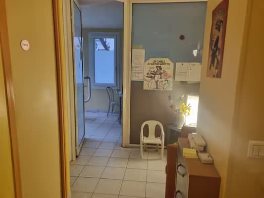 Vente local cabinet dentaire reconversion possible