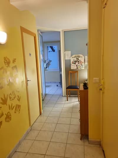 Vente local cabinet dentaire reconversion possible