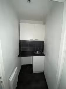 Local de 70 m² - 3 bureaux accès individuel rue et pmr