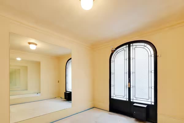 145m² à vendre rue de sèvres (duroc)