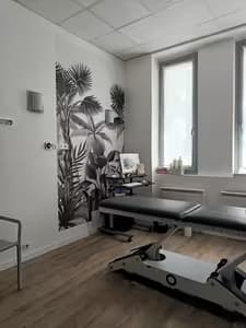 Local pro 61 m² avec jardin privatif – toulouse compans