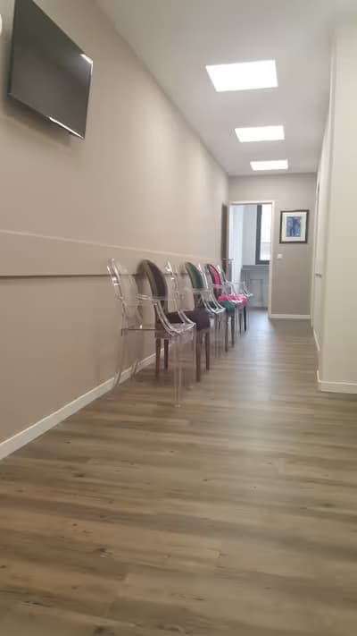 Cabinet 20m2 temps partagé simiane 700 euro charges incluses