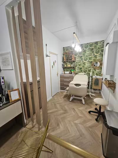 Cabinet a vendre