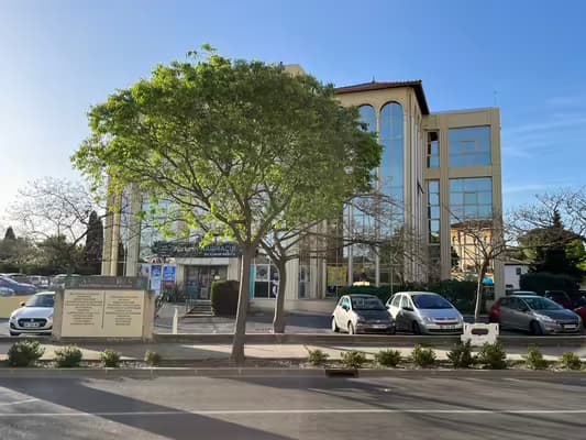 Location cabinet 75m2 2 salles de consultations au forum medica sud montpellier