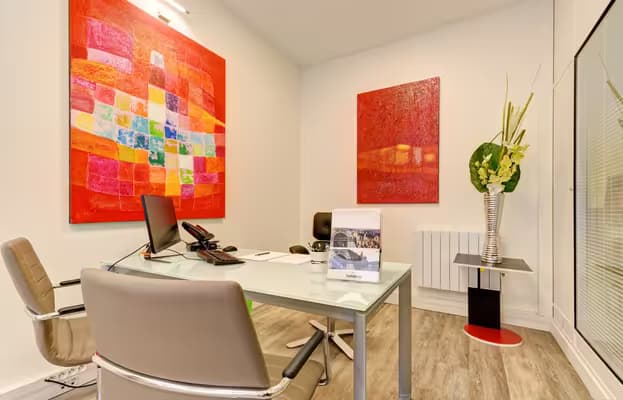 PARIS 17ᵉ – CABINET MÉDICAL / PARAMÉDICAL – 177,01 m² – RÉNOVÉ – PMR – PEREIRE