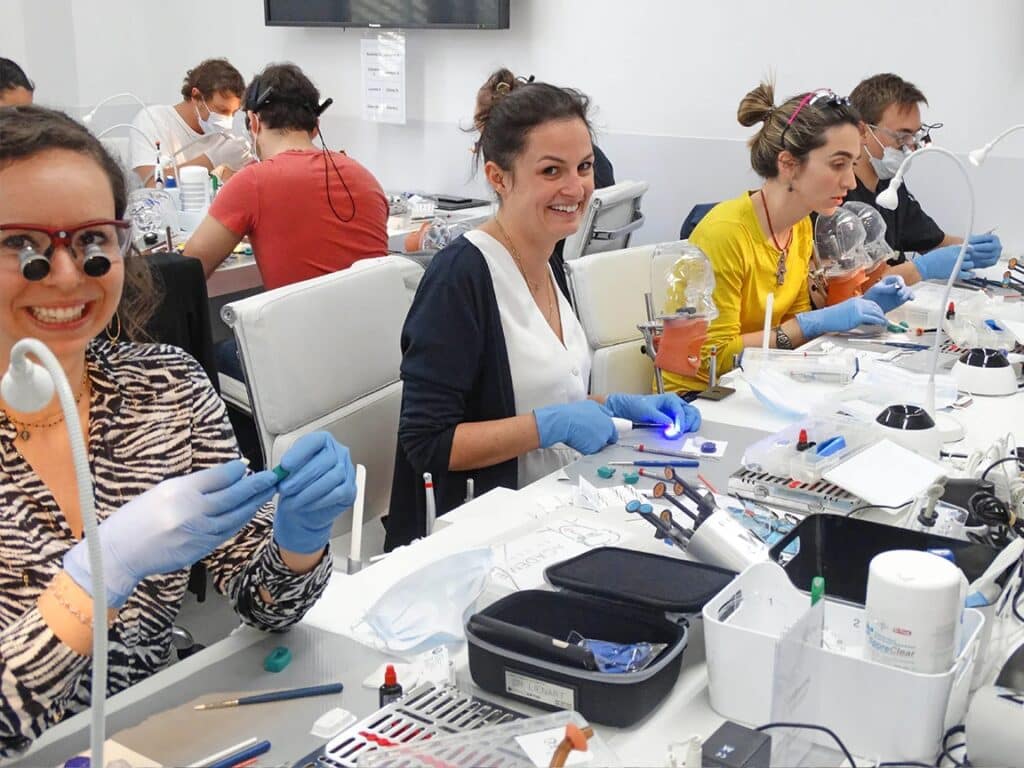 Composites injectés : l'esthétique à la portée de tous